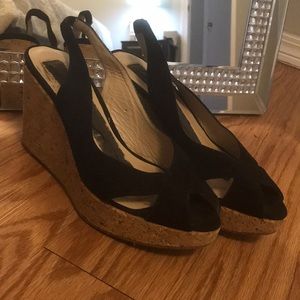 Black wedges
